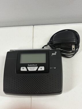 Radio Shack 12-093 NOAA Bedside Weather Alert Radio Alarm Clock *Tested Working”